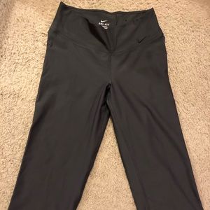 Nike Dri-fit cropped yoga pants
